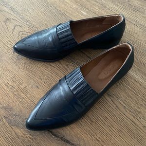 Bueno black loafers
